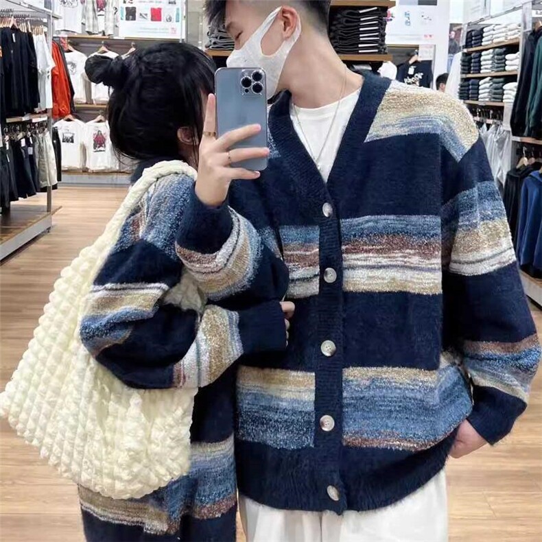 网图现货84861-特P65美式条纹V领开衫毛衣女潮牌情侣装针织衫外套图片