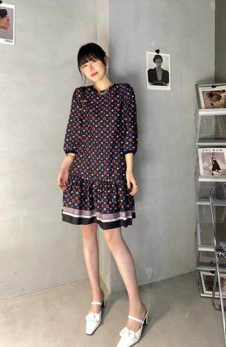 夏季新款真丝连衣裙，真丝上衣，短裤，防晒。T恤等，女装连衣裙，玛莎