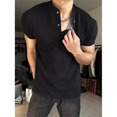 黑色
