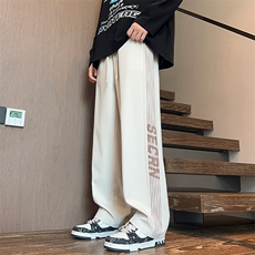卡其色