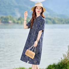 现货2025年夏季文艺复古印花妈妈休闲连衣裙，女装连衣裙，依恋蒂丝