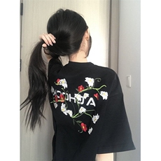 黑色