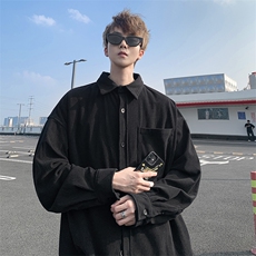 黑色