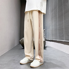 卡其色