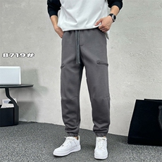 深灰色