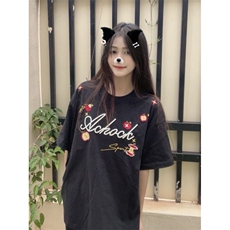 黑色