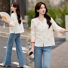 主推现货重工艺新款新中式春季刺绣提花设计感时尚气质减龄外套，女装防晒衣，韩美纤衣