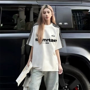 抖音得物品质二开240克宽松纯棉美式潮牌印花三条杠中性风短袖T恤图片