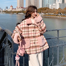 【新款】粉色格纹夹棉毛呢外套拼兔毛C37-P185K278，女装毛呢外套，2C272