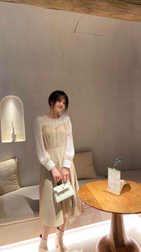 秋款新款现货连衣裙m-4xL，女装连衣裙，董与陈