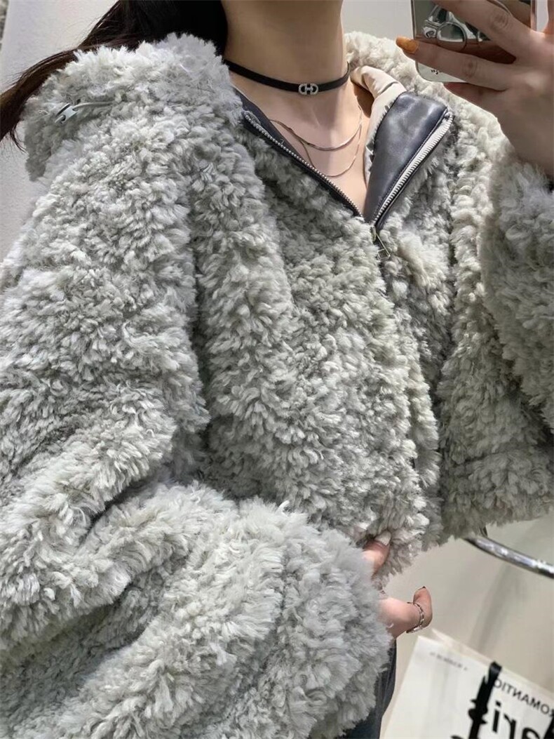 带帽短款外套，其它，Queena PHoebe