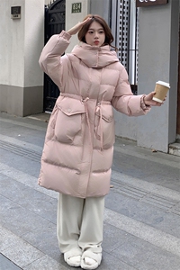 现货24冬款流行手套口袋腰间收绳羽绒服P245K368图片