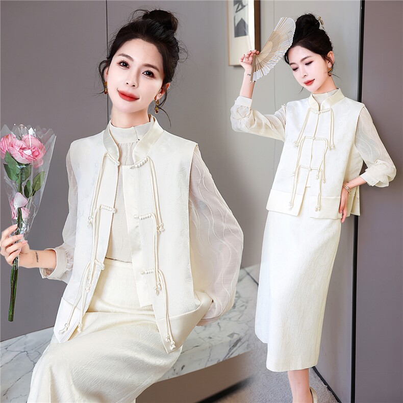 现货新款春秋装复古绣花连衣裙女装礼服气质新中式马甲图片