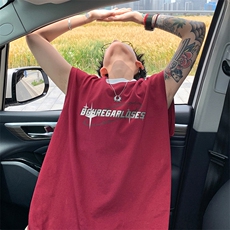 酒红色