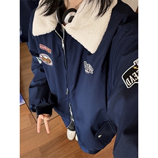 藏青色