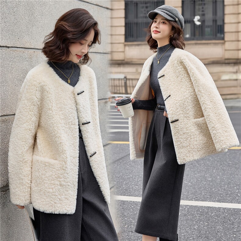 2025年冬季新款现货皮毛一体休闲时尚潮流保暖外套，女装皮草，臻衣坊
