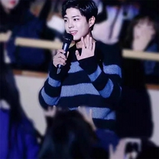 2025年秋季常规套头圆领长袖拼色圆领，男装羊毛衫，千国羊绒