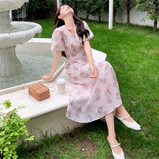 粉色法式泡泡袖连衣裙女夏季2024新款小清新超仙显瘦中长款仙女裙，女装连衣裙，天使之佳话