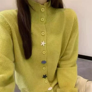 毛衣女极简风高领针织开衫女秋冬宽松大码毛衣外套短款上衣图片
