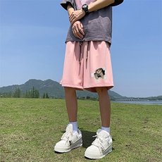 粉红色