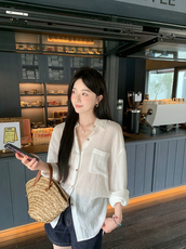夏季松弛感宽松轻薄微透衬衫，女装衬衫，湘姗