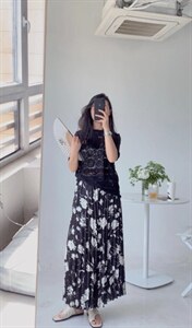 拼接花色半裙。图片