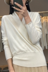 早春新款100%纯羊毛衫女交叉V领宽松套头裹胸毛衣羊绒针织打底衫，女装羊毛衫，羿纯羊绒