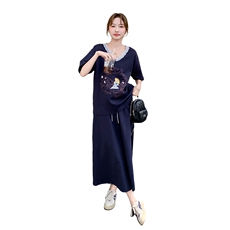 藏青色卡通印花减龄套装裙女2025夏新款学院风v领T恤半身裙两件套，女装套装/套裙，2C236