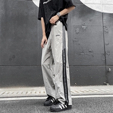 灰色