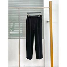 黑色裤子