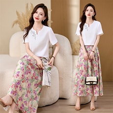 法式连衣裙女夏季2026新款超火高级感气质碎花裙显瘦长裙漂亮裙子，女装半身裙，倪叶myz