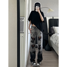 黑色
