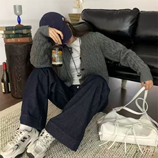 2025年秋季新款纯色针织圆领开衫时尚休闲风，女装针织衫/毛衣，旭驰羊绒