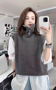 2024秋冬新款羊毛女士金属扣高翻领羊毛背心马甲图片