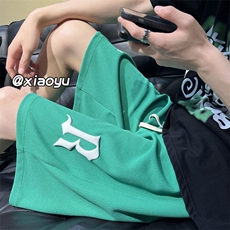 翠绿色