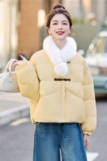 新款冬季可拆卸真狐狸毛围脖羽绒服2025年冬季时尚潮流，女装羽绒服，鑫鑫美