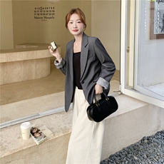 通勤灰色短款西服上衣女春秋超火好看高级感小众休闲职业西装外套，女装西装，2B219