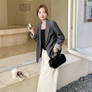 通勤灰色短款西服上衣女春秋超火好看高级感小众休闲职业西装外套图片