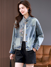 2025早春新款刺绣复古立领新中式国风复古牛仔外套女装高级感上衣，女装短外套，靓衣阁