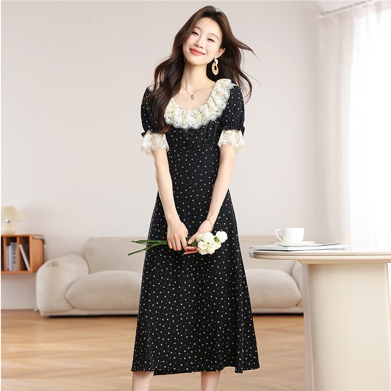 2026法式荷叶领碎花连衣裙春夏新款女装中长款黑色短袖茶歇裙T，女装连衣裙，艾米