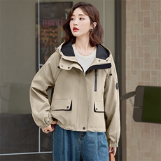 连帽风衣外套女2025春秋季新款时尚休闲冲锋衣减龄宽松工装夹克衫，女装短外套，依路服饰