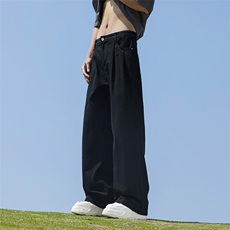 黑色