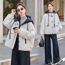 90白鸭绒宽松大版休闲拼接工装派克假两件连帽羽绒服，女装羽绒服，采品优优