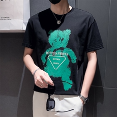 黑色