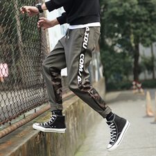 K819-P55迷彩+5加绒P60潮流迷彩撞色工装裤潮宽松大码休闲裤，男装休闲裤，电商A009A（原A058A）