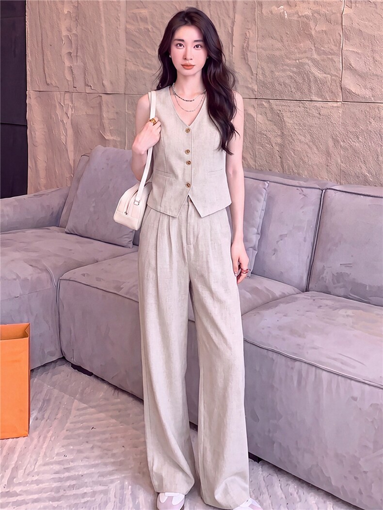 高级感休闲运动套装女春款圆领马甲上衣内搭白色T恤阔腿裤三件套,女装套装/套裙,江南