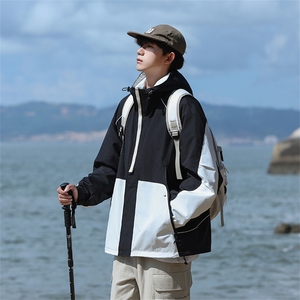 日系户外冲锋衣外套男春秋季山系登山防水连帽工装多口袋机能夹克图片