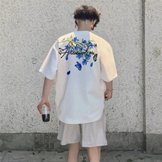 白色