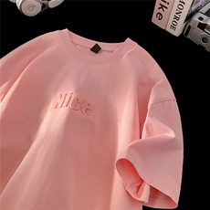粉红色