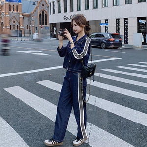 时尚牛仔套装女春秋季2025设计感短外套搭配阔腿裤气质休闲两件套图片